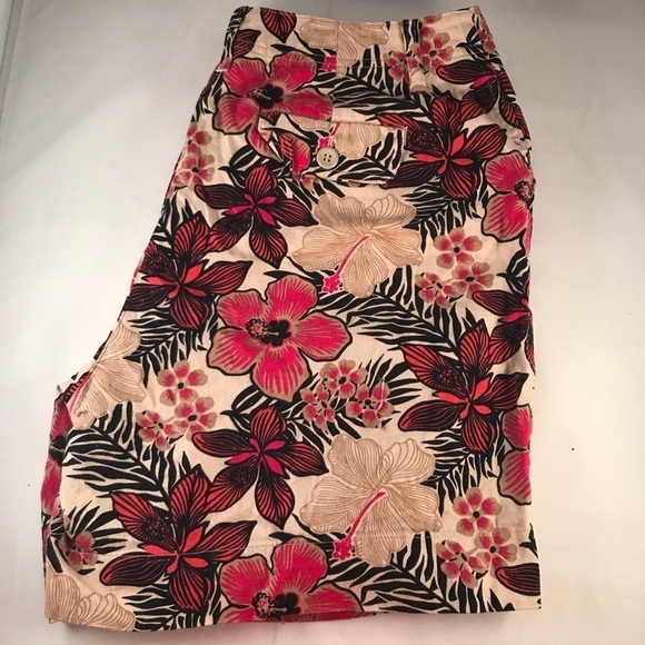 Studio Works Tropical Shorts - Picture 2 of 5